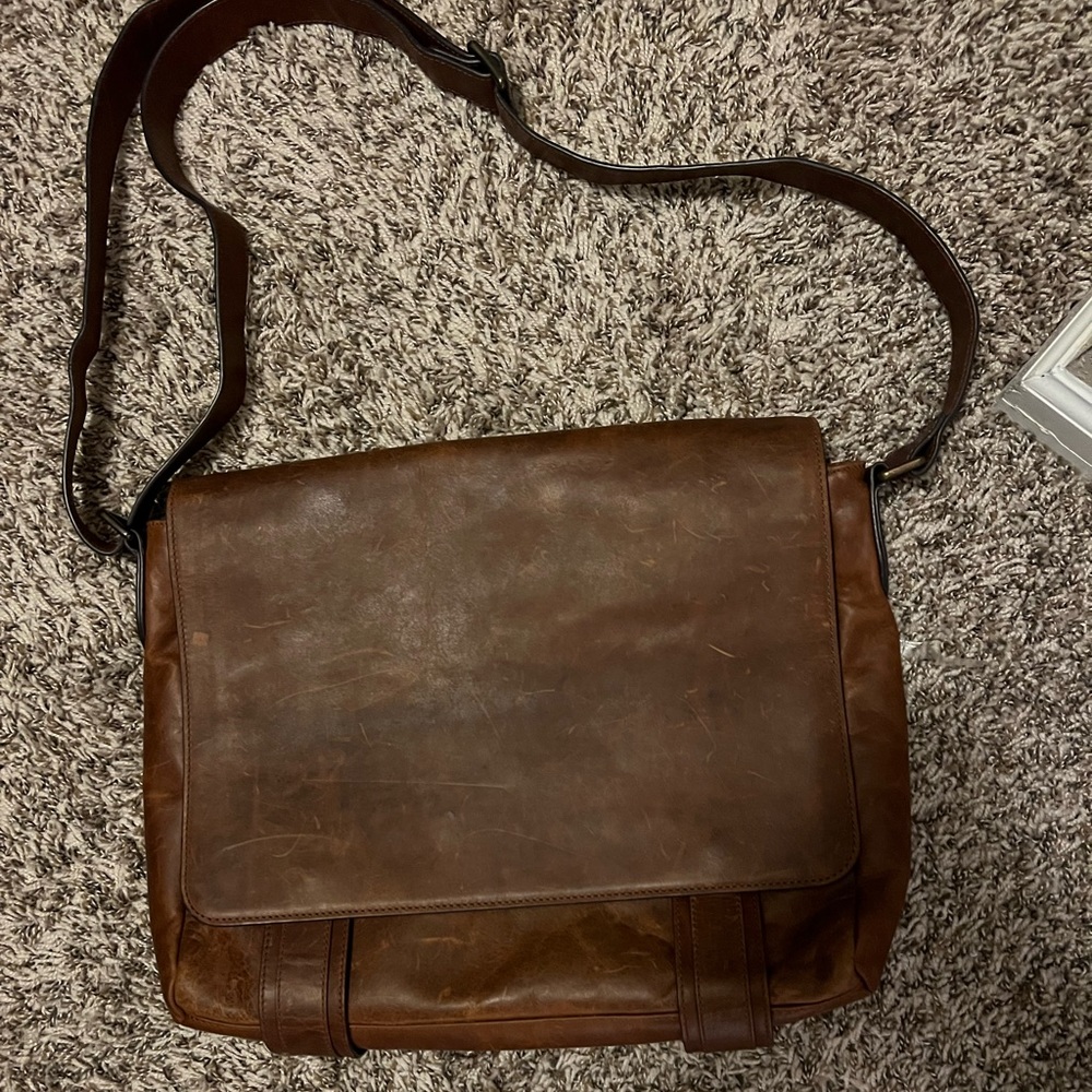 Frye Logan Messenger Bag